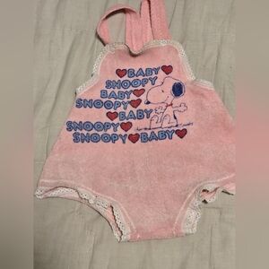 Handmade baby onesie, pink, snoopy. 6mons